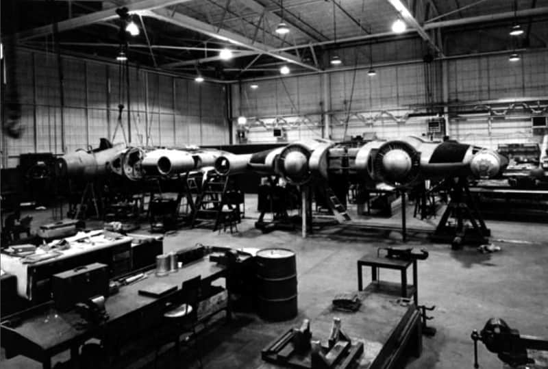 Строительство опытных образцов самолета XF5U-1 шло в отдельном цехе фирмы «Воут» в Стретфорде